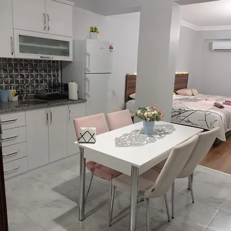 Holiday home Afilli Muestakil Bahceli Guenluek *